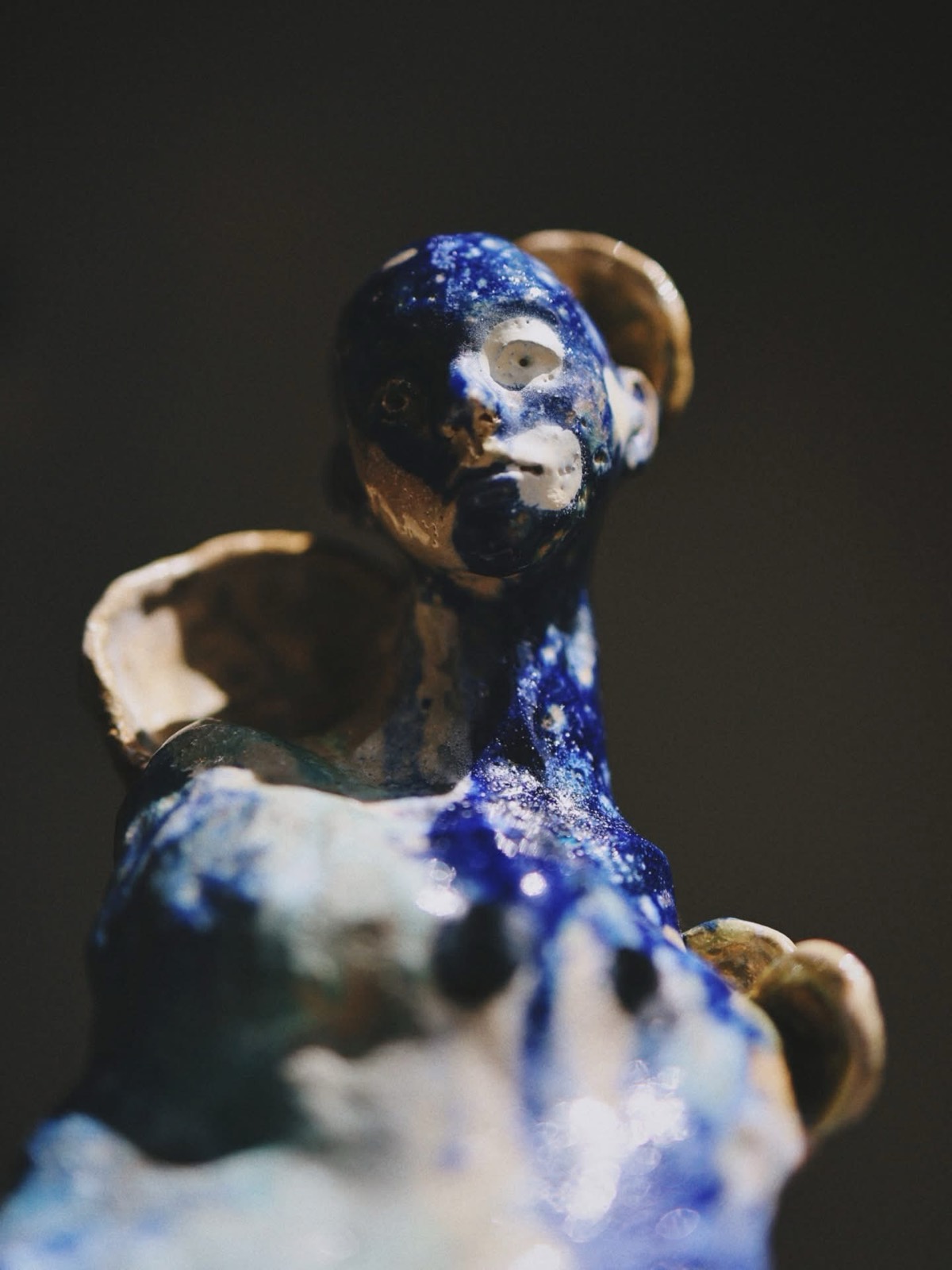 Moss Does Not Grow on Dead Surface (2025) — Saggar-fired stoneware, kelp and salt, ceramic sculpture by Kirsi Salo